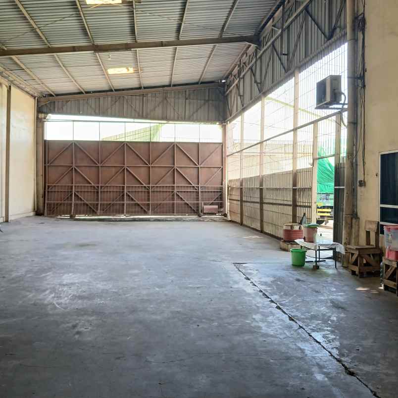 dijual rumah jalan margomulyo indah