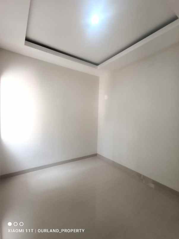 dijual rumah jalan raya cirendeu pondok