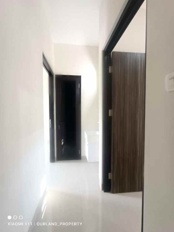 dijual rumah jalan raya cirendeu pondok