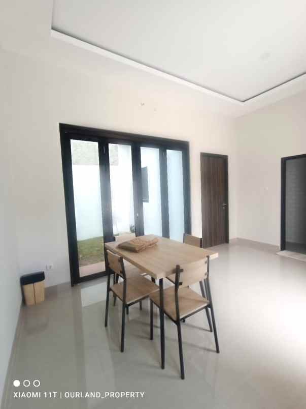 dijual rumah jalan raya cirendeu pondok