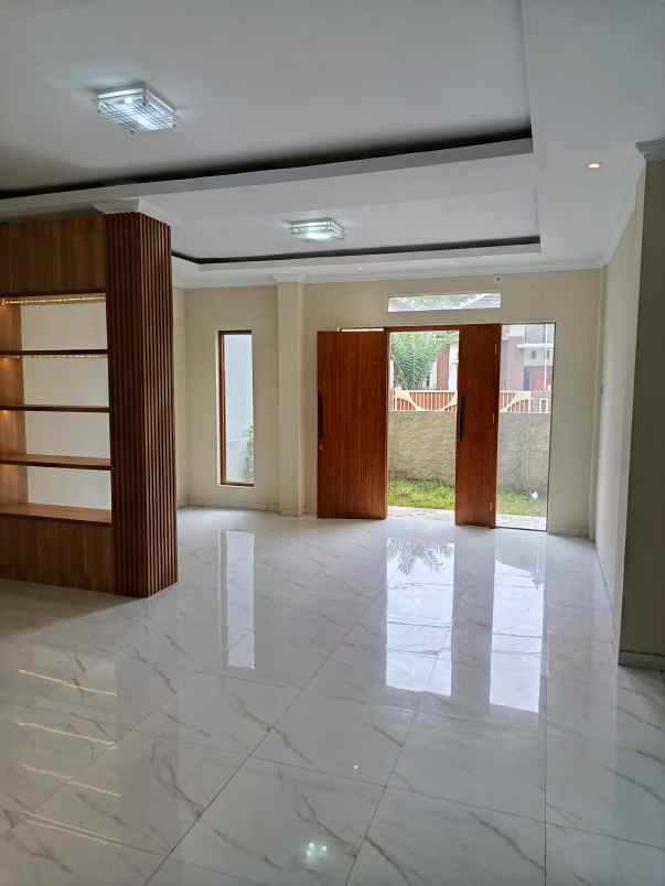 dijual rumah jalan raya umbul permai