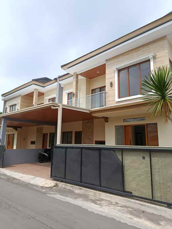 dijual rumah jalan raya umbul permai