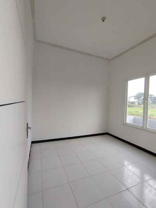 dijual rumah jalan seruni krian sidoarjo
