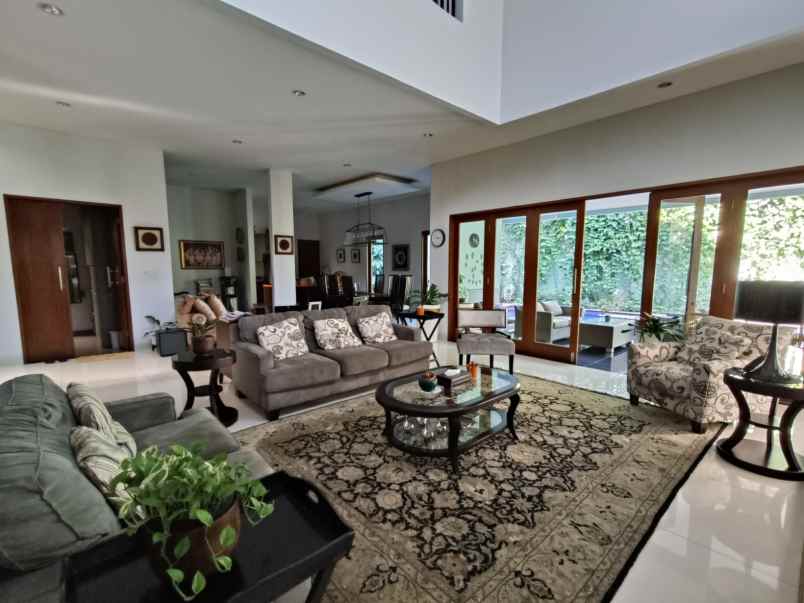 dijual rumah jalan siaga raya no 6