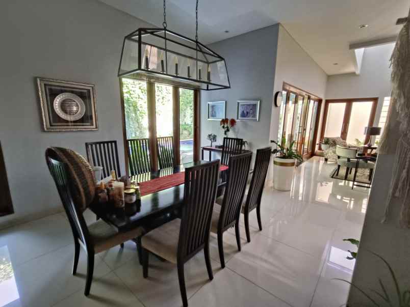 dijual rumah jalan siaga raya no 6