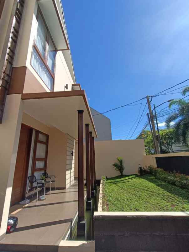 dijual rumah jalan siaga raya no 6