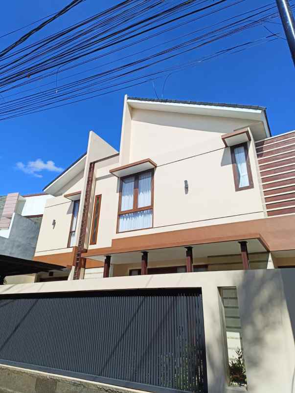 dijual rumah jalan siaga raya no 6