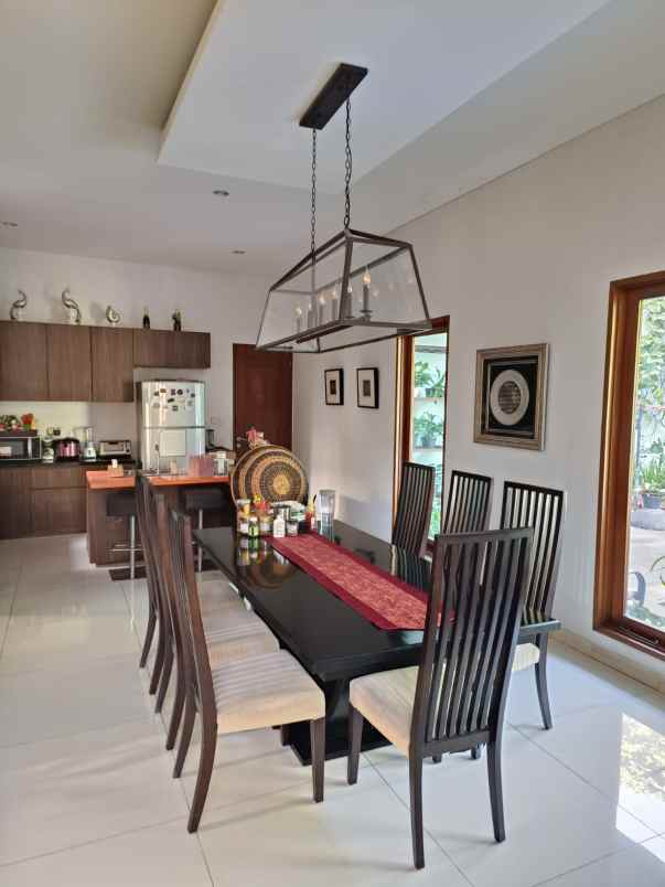 dijual rumah jalan siaga raya no 6