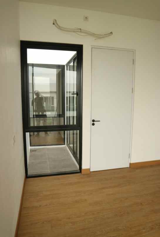 dijual rumah jalan wiyung praja