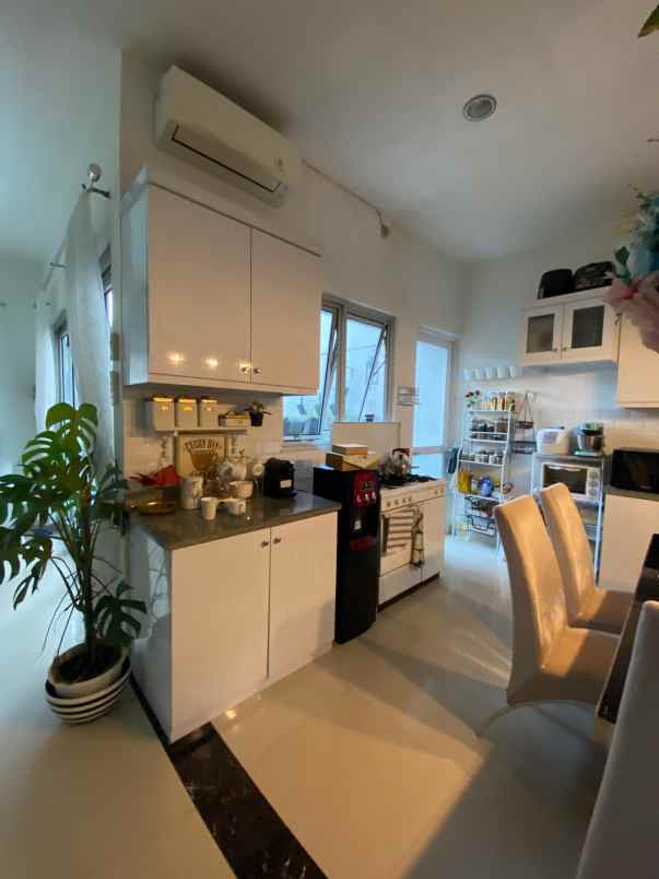 dijual rumah jatiasih