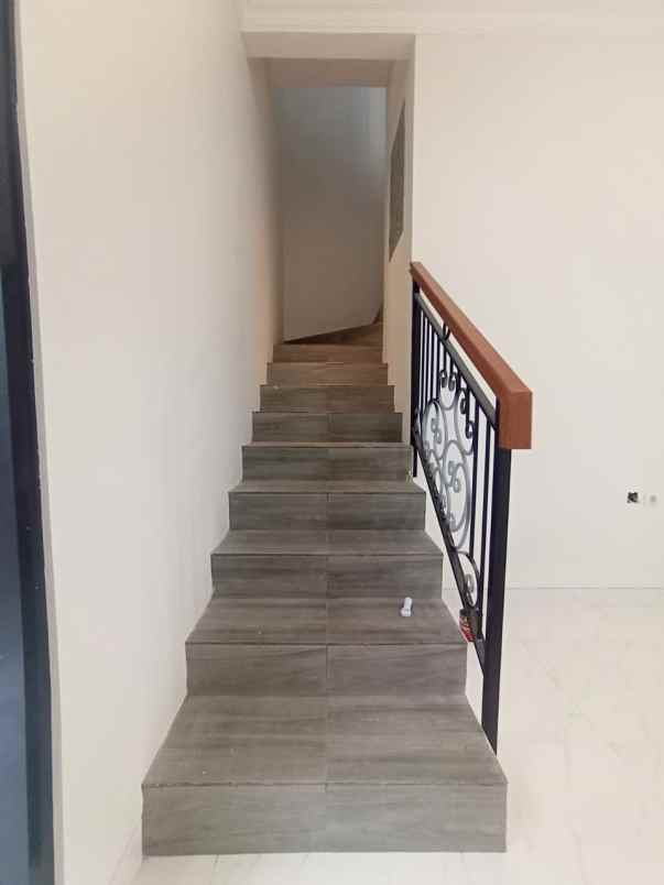 dijual rumah jatiasih bekasi