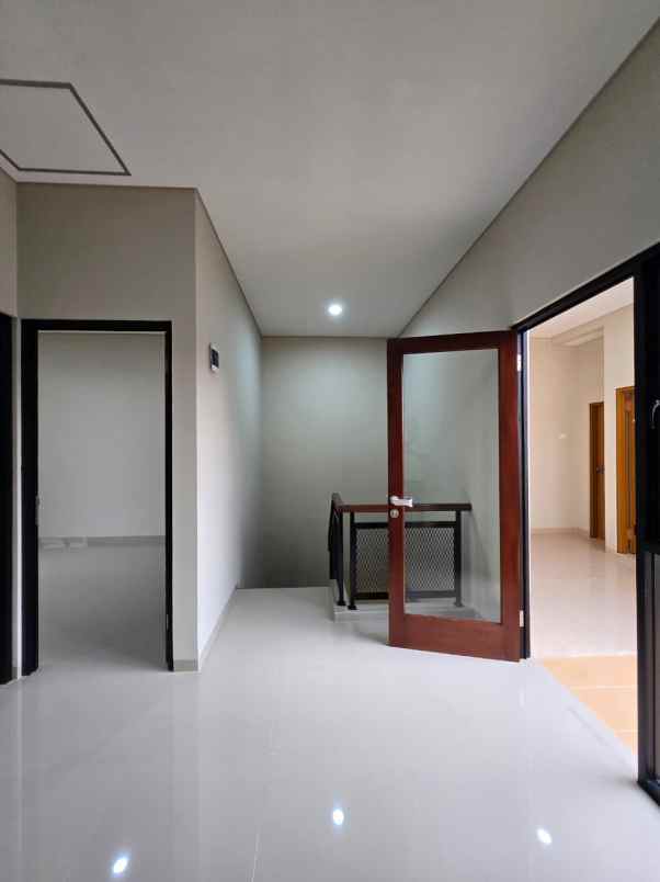 dijual rumah jatibening