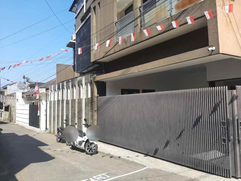 dijual rumah jl ancol