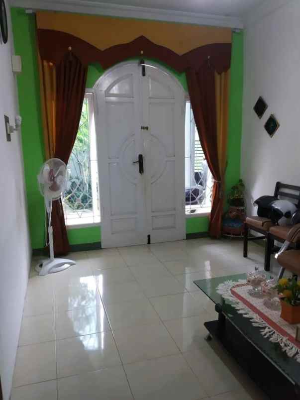 dijual rumah jl bukit barisan