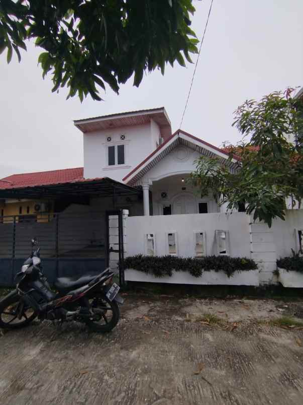 dijual rumah jl bukit barisan