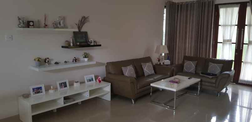 dijual rumah jl cendana rancamaya