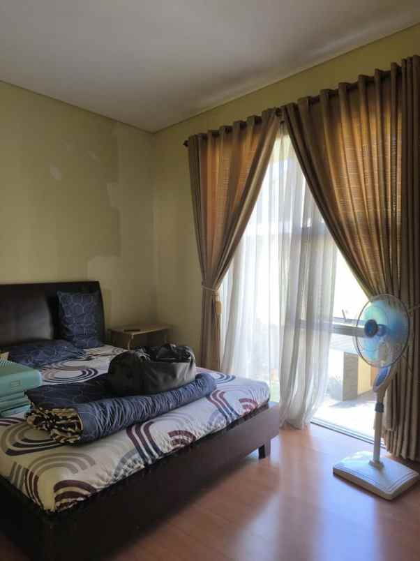 dijual rumah jl cigadung tengah dago