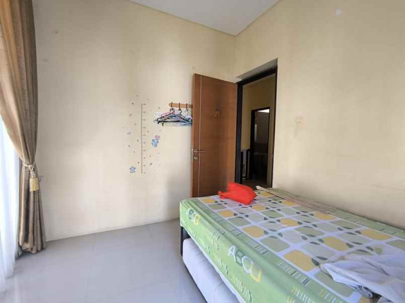 dijual rumah jl cigadung tengah dago