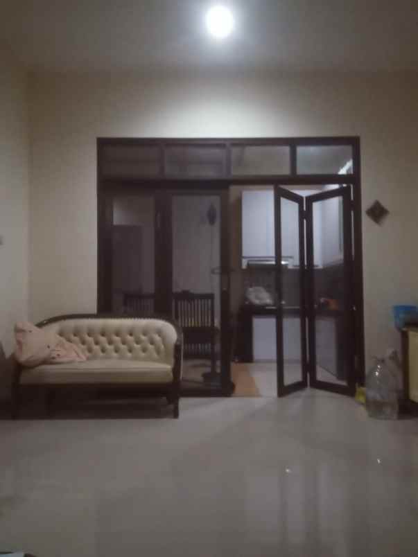 dijual rumah jl cipamokolan riung bandung