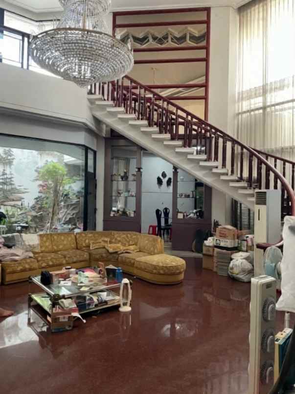 dijual rumah jl dharmahusada indah
