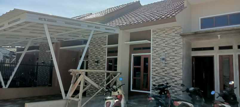 dijual rumah jl jinjing kel pasir putih
