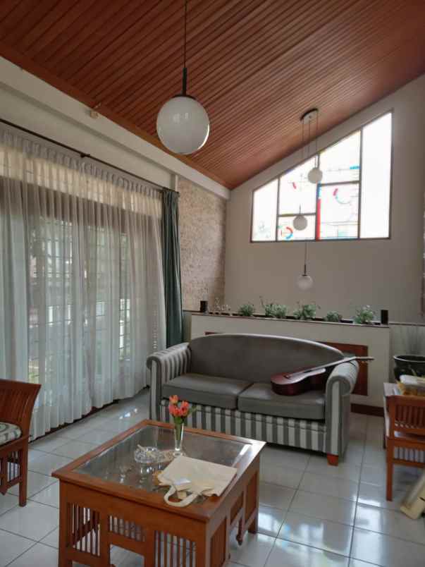 dijual rumah jl laut arafuru kav al