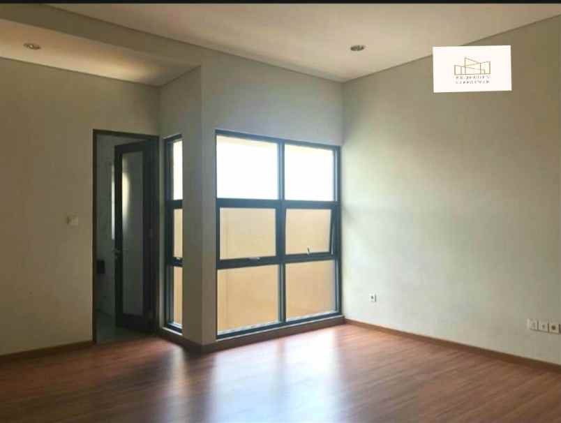 dijual rumah jl lengkong