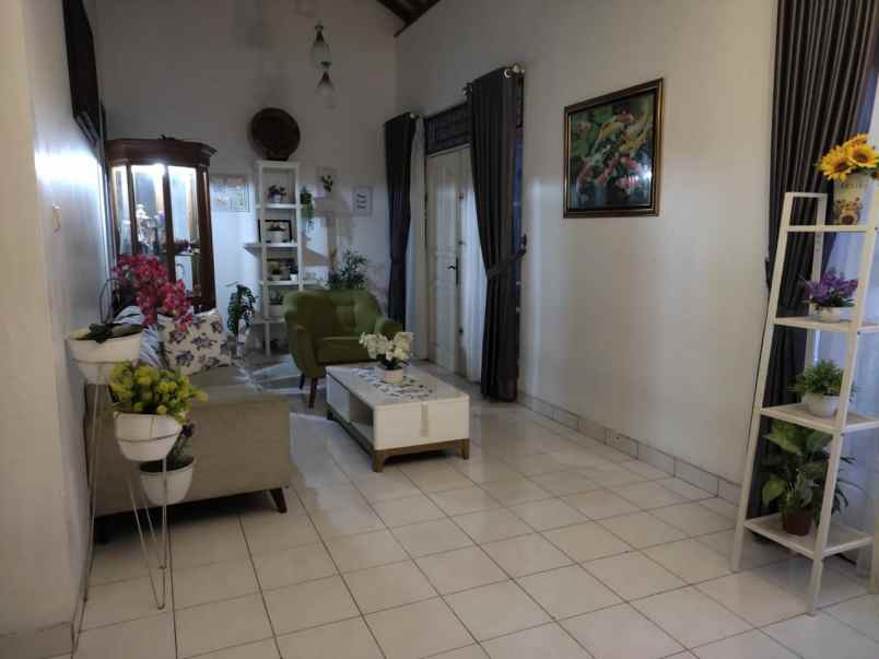 dijual rumah jl pamulang permai