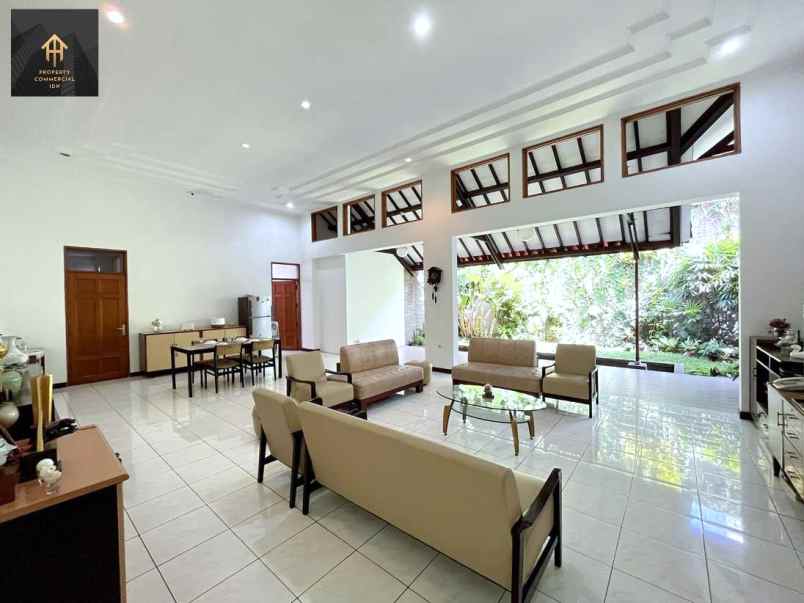 dijual rumah jl pasteur