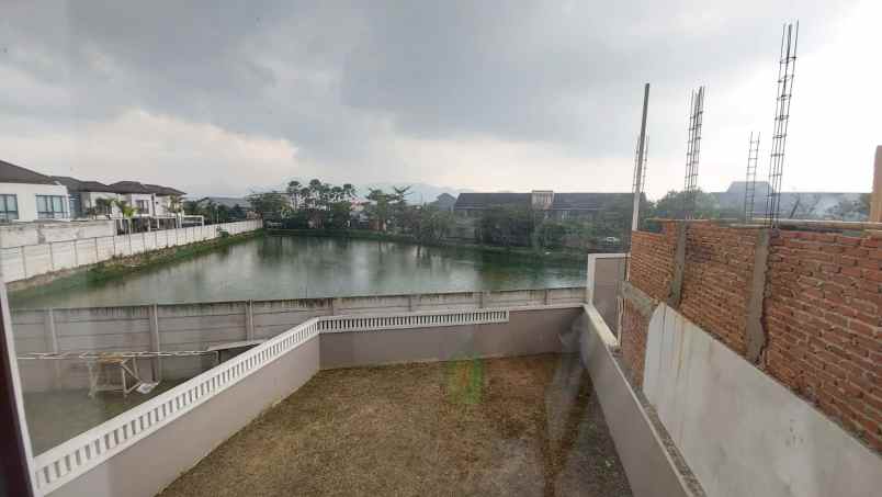 dijual rumah jl podomoro park buah batu