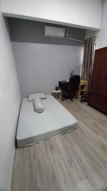 dijual rumah jl pondok duta raya