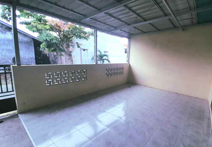 dijual rumah jl provinsi