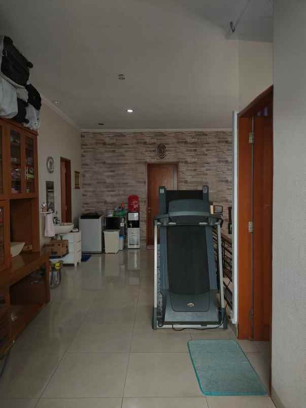 dijual rumah jl raya jatiwaringin jaktim