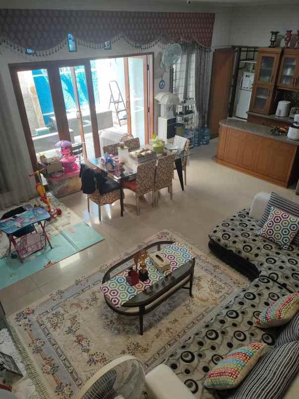 dijual rumah jl raya jatiwaringin jaktim