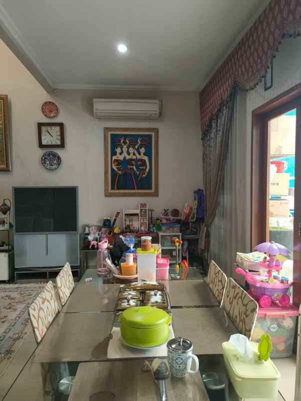 dijual rumah jl raya jatiwaringin jaktim