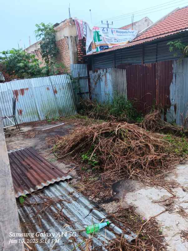 dijual rumah jl uka
