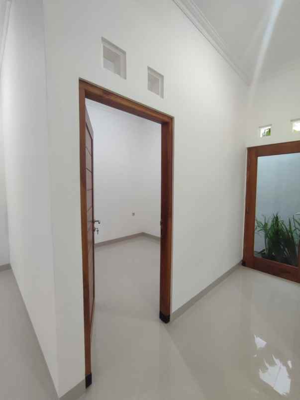 dijual rumah jl wates km 11 argomulyo