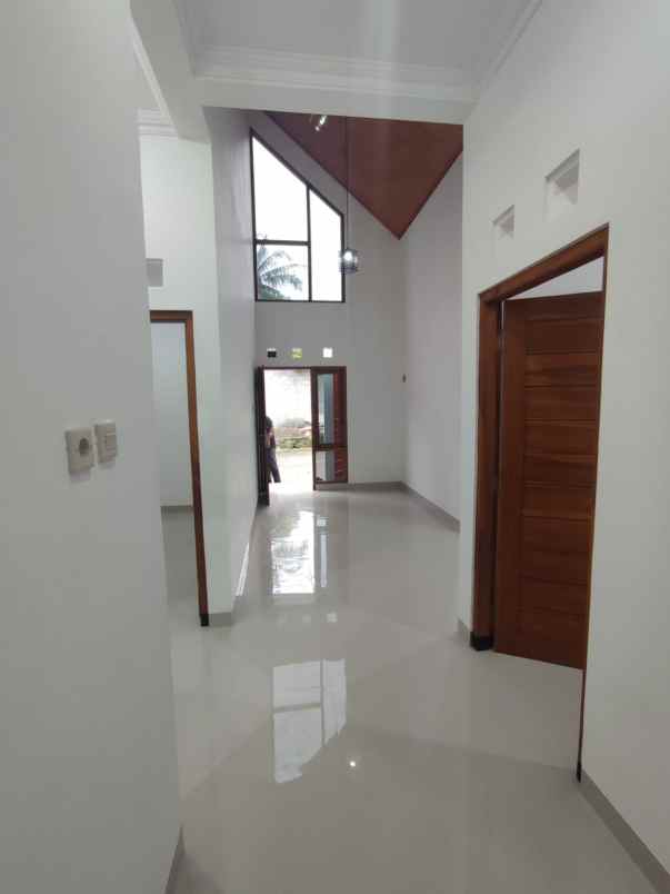 dijual rumah jl wates km 11 argomulyo