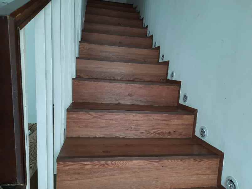 dijual rumah jl wr supratman