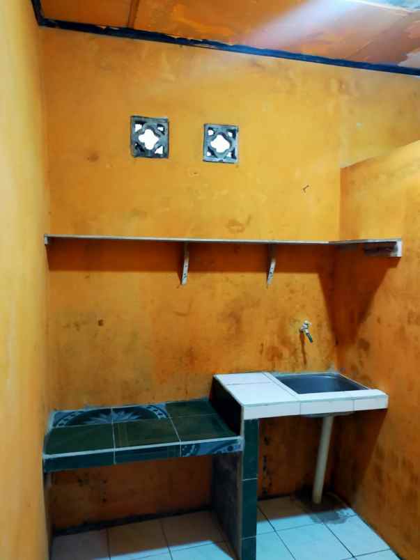 dijual rumah jln kh hasyim ashari