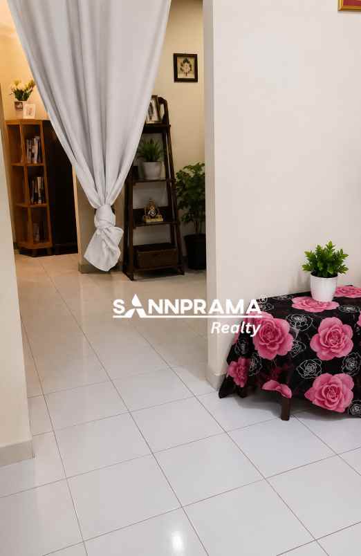 dijual rumah jln raya pondok cabe