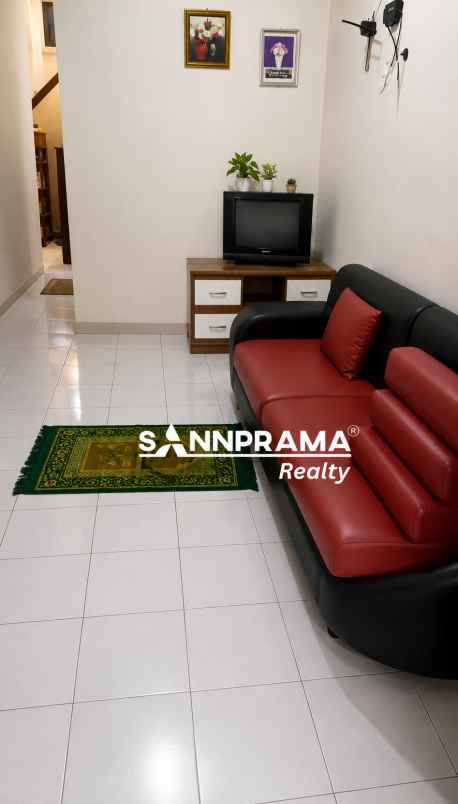 dijual rumah jln raya pondok cabe