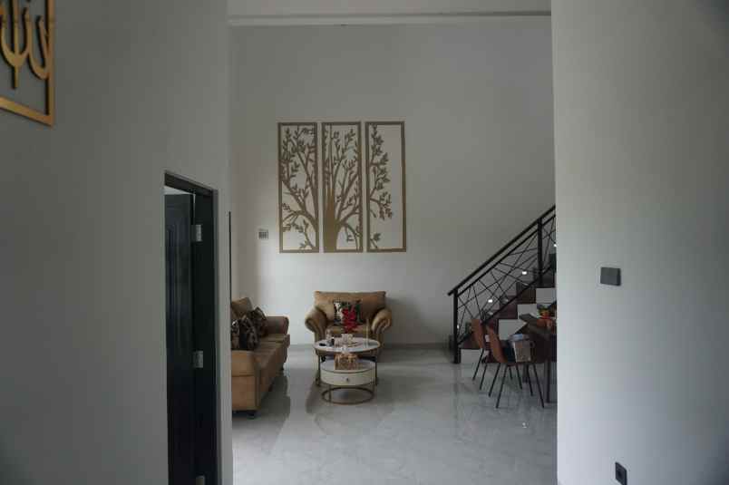 dijual rumah jln ridwan rais