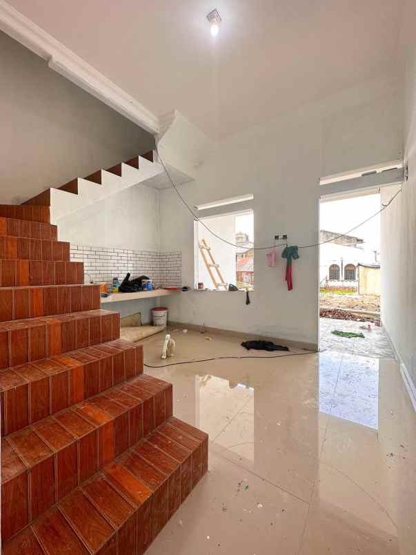 dijual rumah kampung tengah