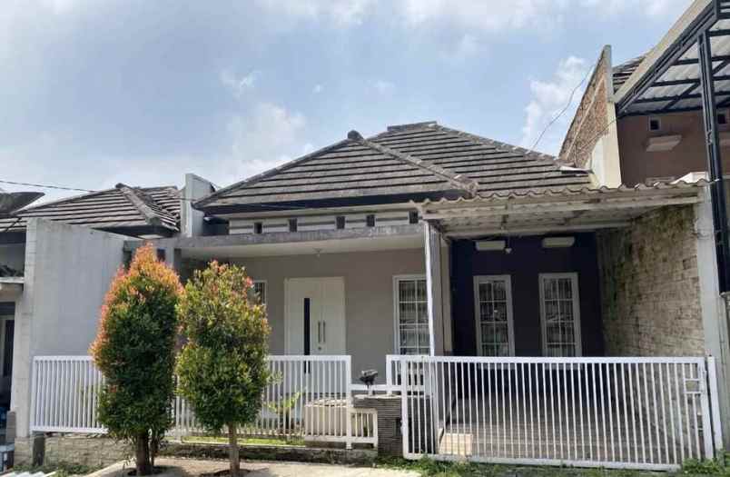 dijual rumah kec cimahi selatan