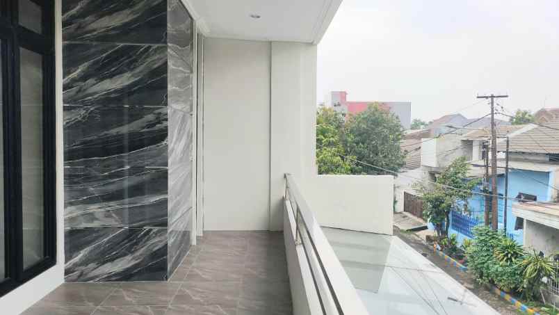 dijual rumah kedung baruk rungkut surabaya