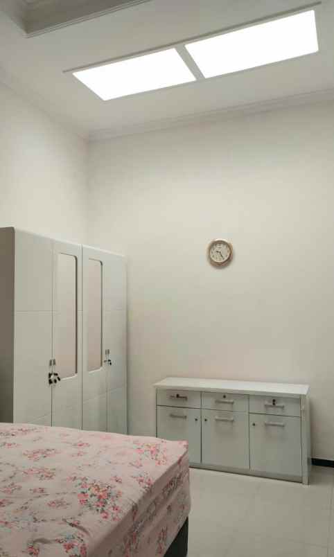 dijual rumah kedung baruk rungkut surabaya