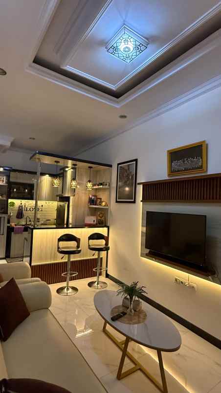 dijual rumah kelapa dua wetan ciracas jakarta timur