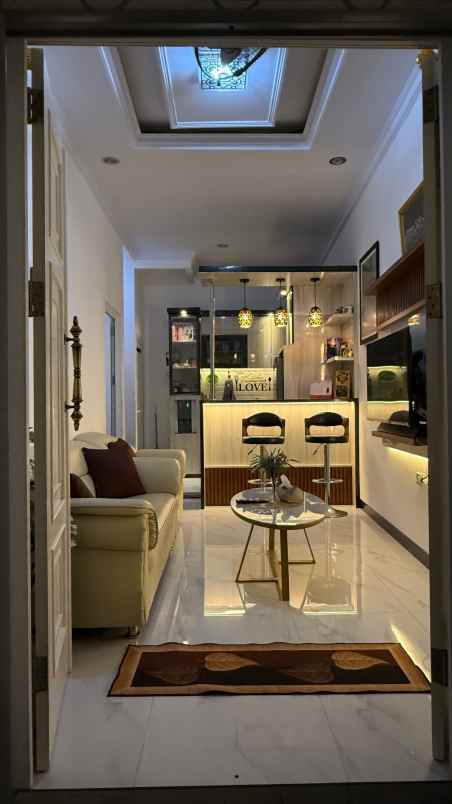 dijual rumah kelapa dua wetan ciracas jakarta timur