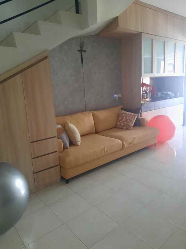 dijual rumah kelapa kopyor